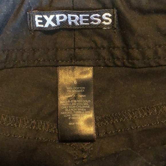Womens size 6 black Express cuffed Shorts with front pockets - Picture 3 of 10